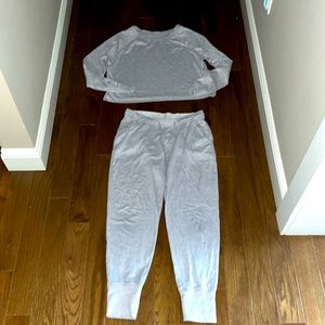 Hollister, soft gray loungewear set size small